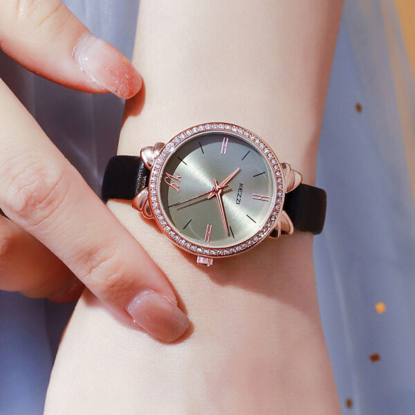 Women's Diamond-embedded Simple Elegant Belt Quartz Waterproof Watch - Image 6